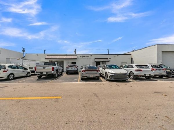 1080 E 24th St , Hialeah, FL 33013