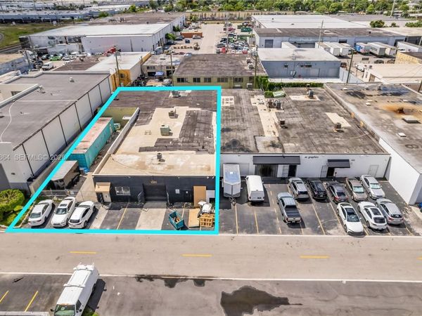 1080 E 24th St , Hialeah, FL 33013