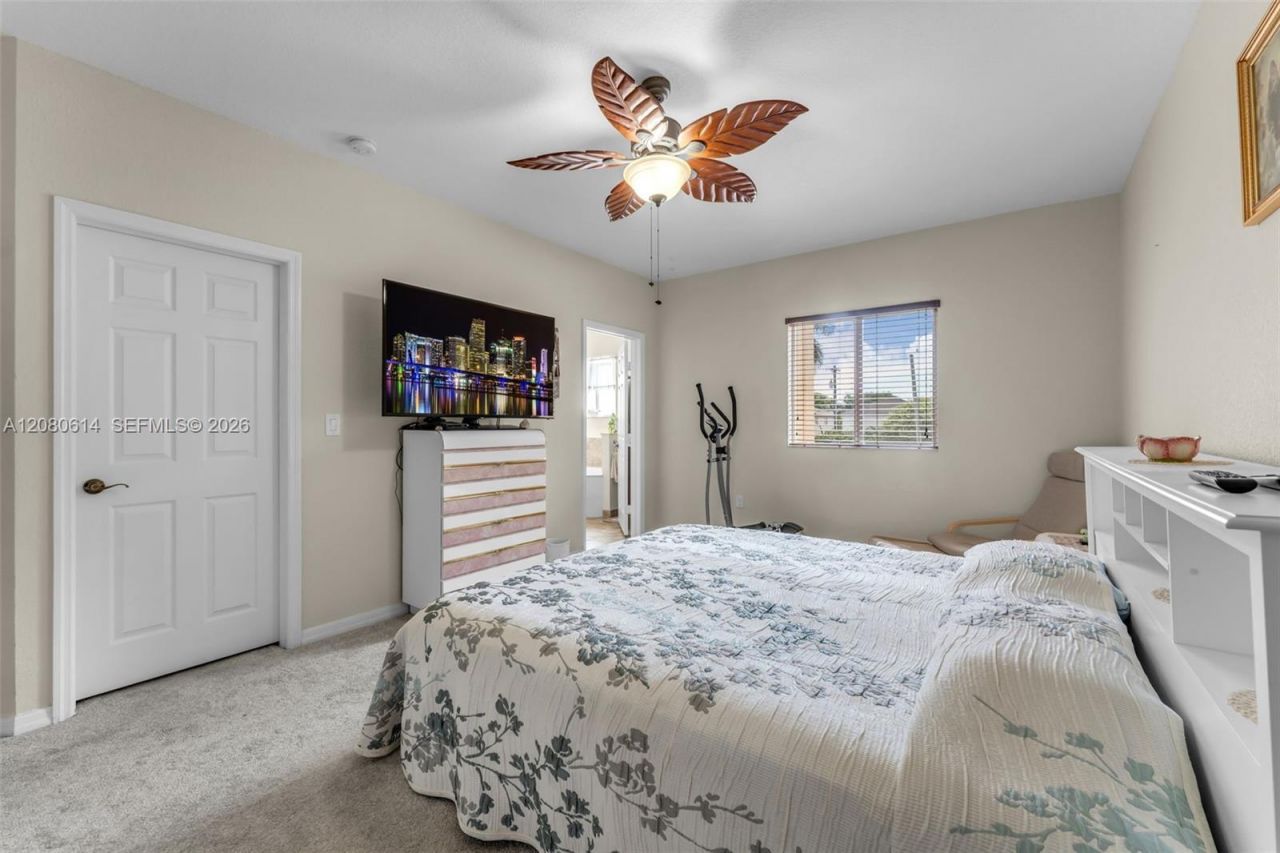 2324 SE 17th Ter, Homestead, FL 33035 Photo