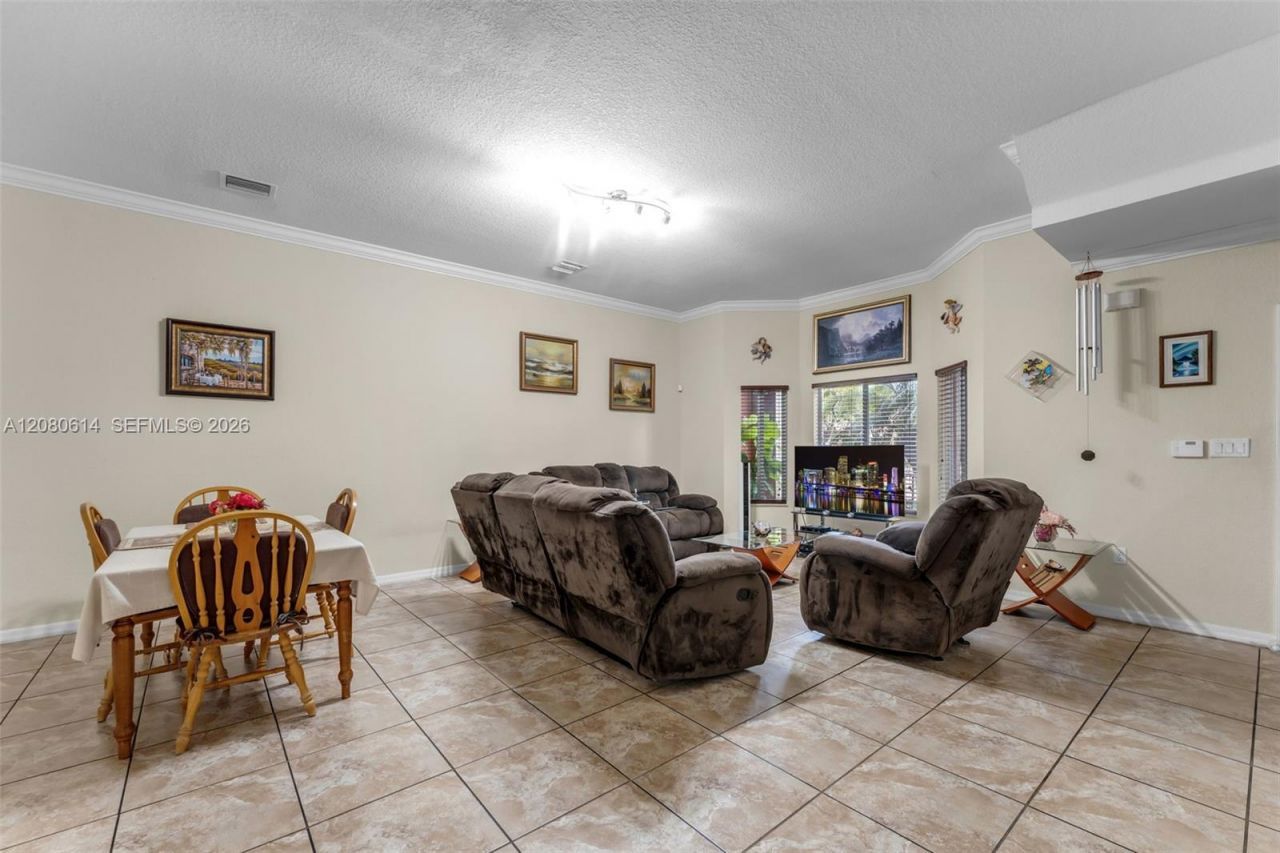 2324 SE 17th Ter, Homestead, FL 33035 Photo