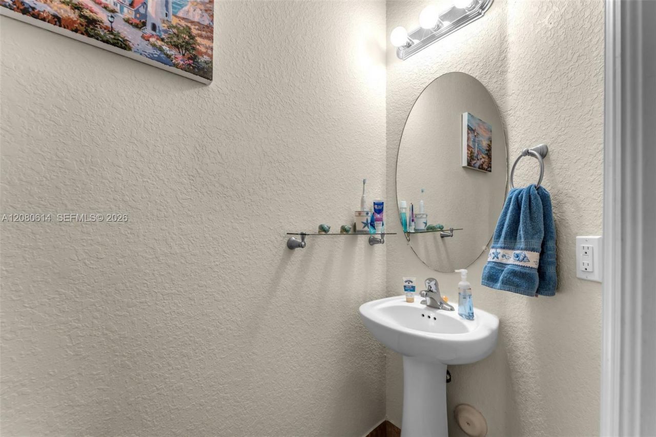 2324 SE 17th Ter, Homestead, FL 33035 Photo