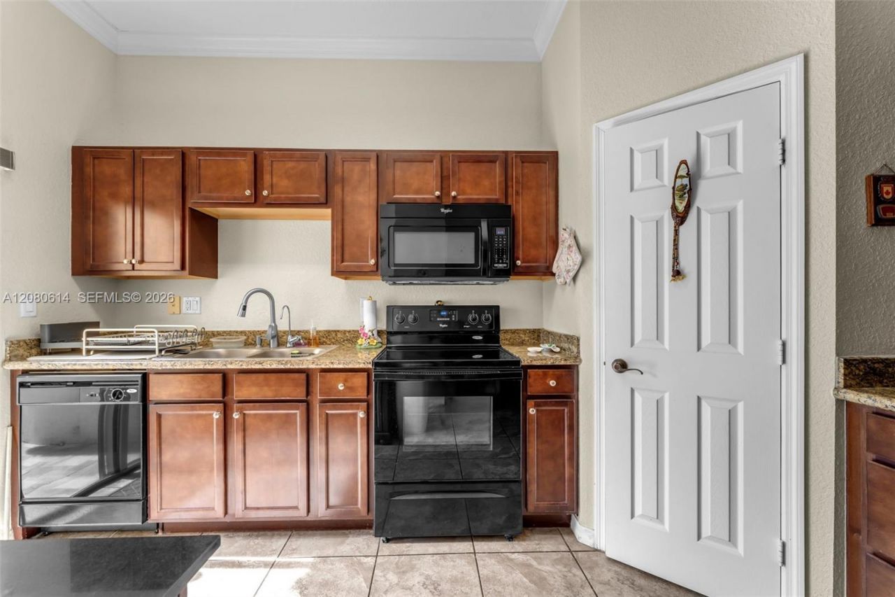 2324 SE 17th Ter, Homestead, FL 33035 Photo
