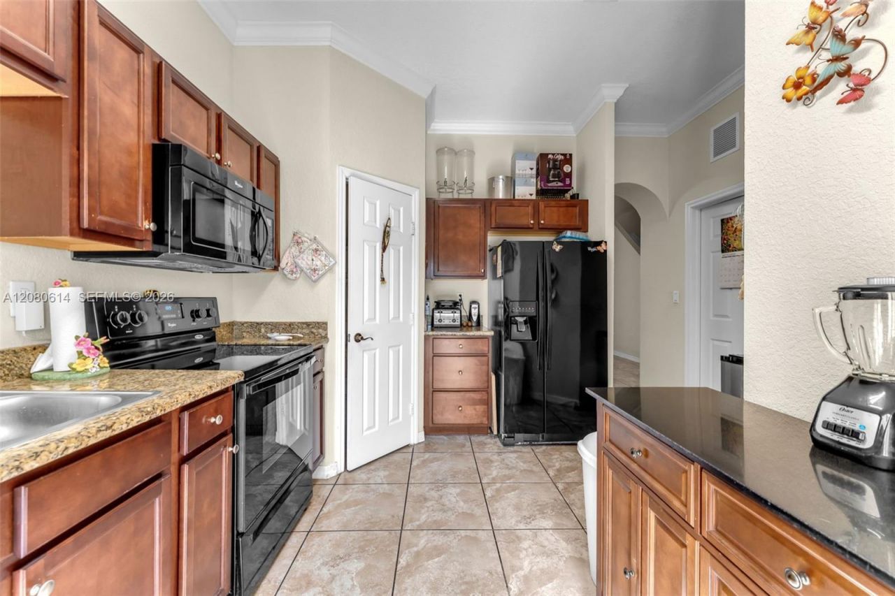 2324 SE 17th Ter, Homestead, FL 33035 Photo
