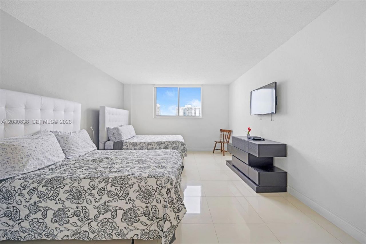 19370 Collins Ave , Unit 1426, Sunny Isles Beach, FL 33160 Photo