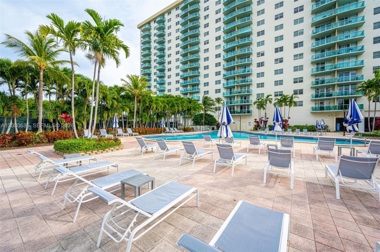 19370 Collins Ave , Unit 1426, Sunny Isles Beach, FL 33160 Photo
