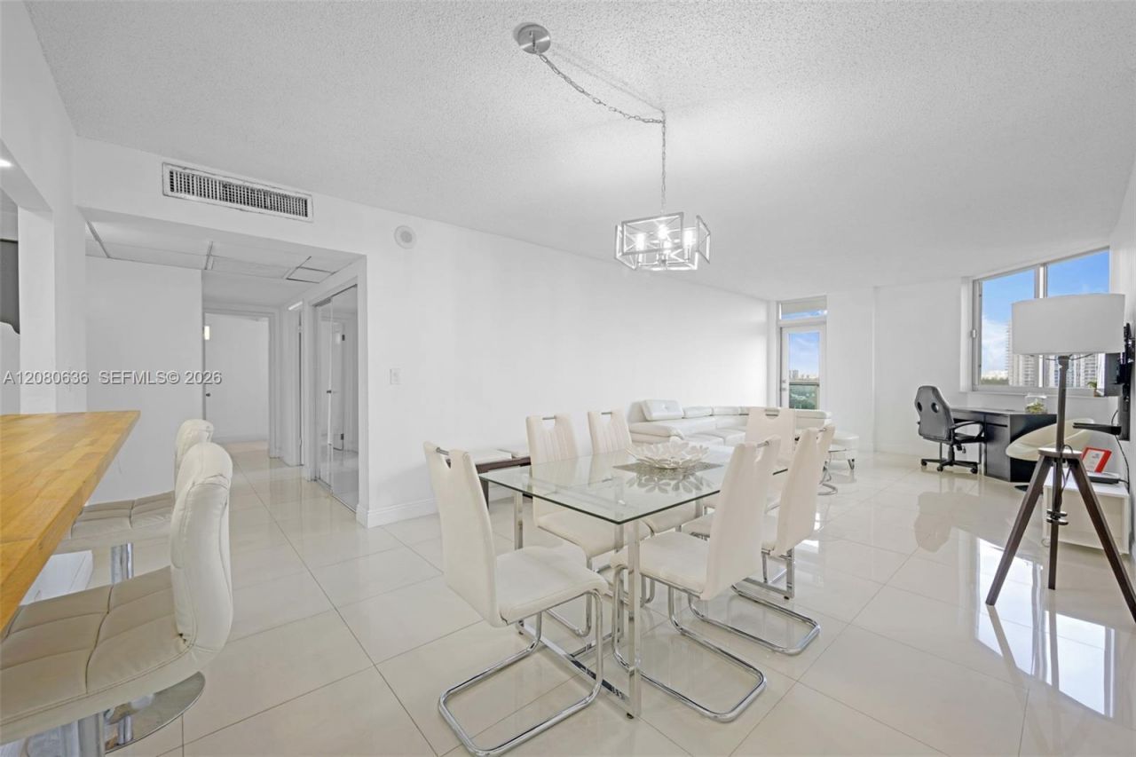 19370 Collins Ave , Unit 1426, Sunny Isles Beach, FL 33160 Photo