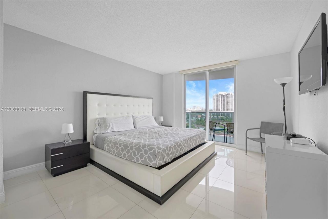 19370 Collins Ave , Unit 1426, Sunny Isles Beach, FL 33160 Photo