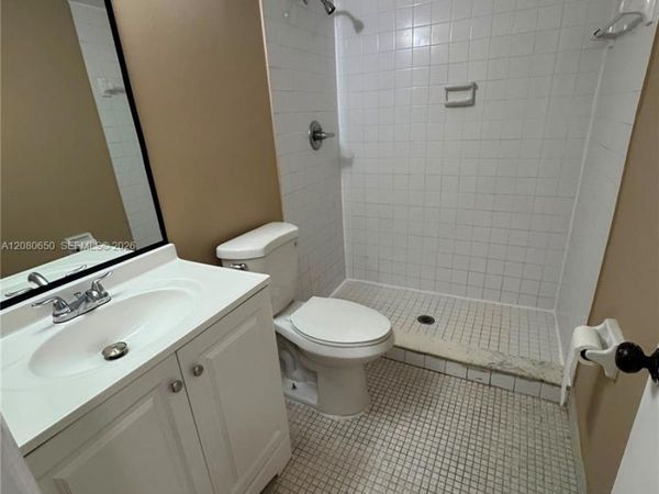 3129 Oakland Shores Dr, Unit A109, Oakland Park, FL 33309