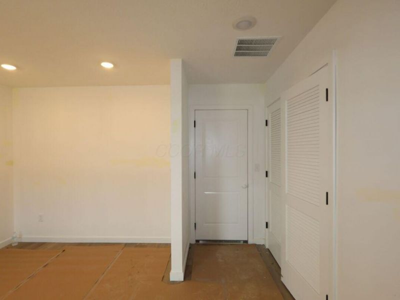 9226 Mount Drum Alley, Reynoldsburg, OH 43068 Photo 2
