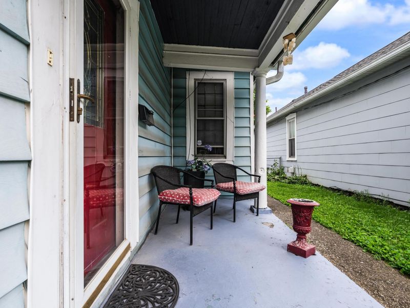 962 N 6th Street, Columbus, OH 43201 Photo 3