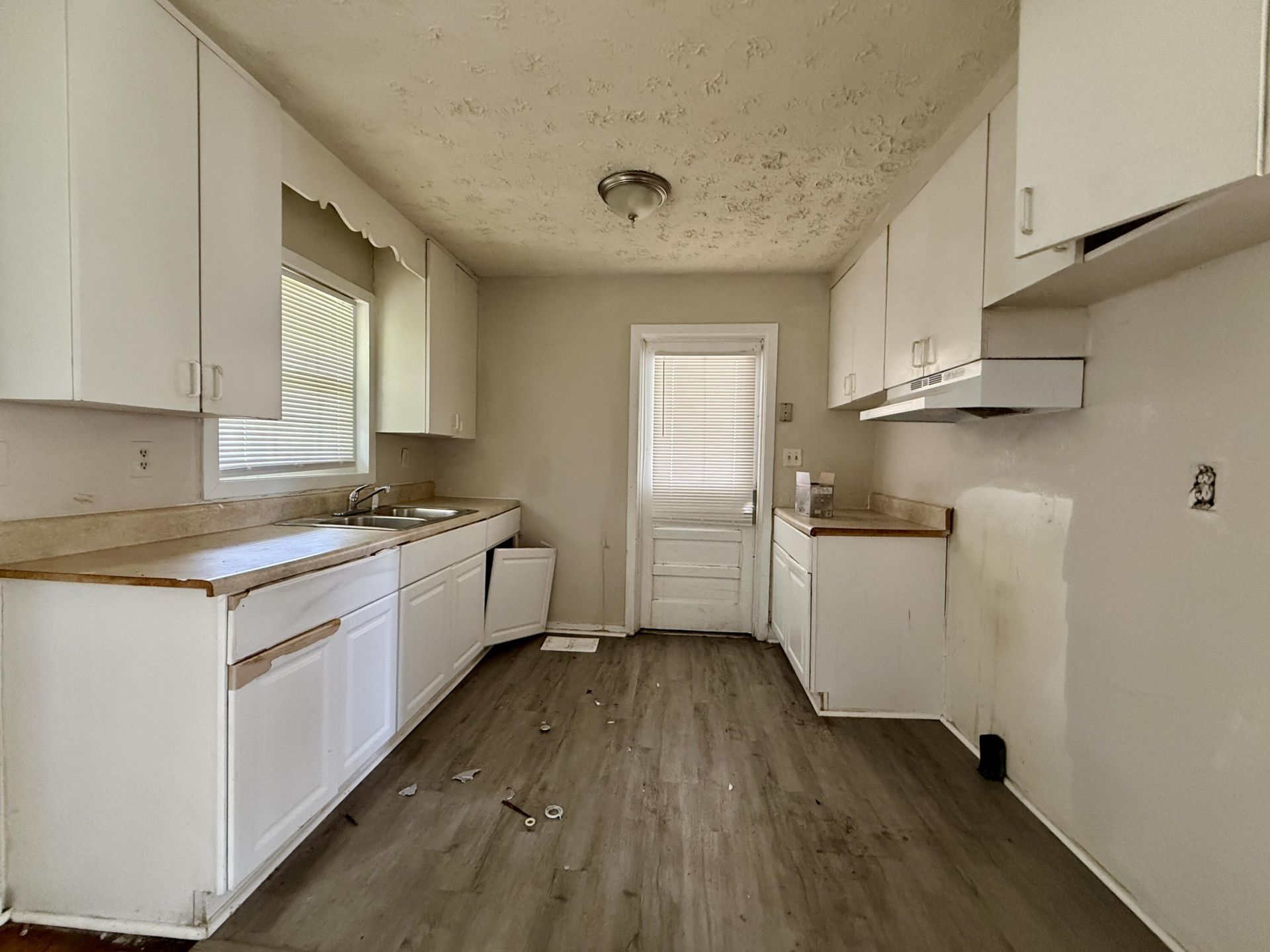 3917 Hilda Street Photo 4