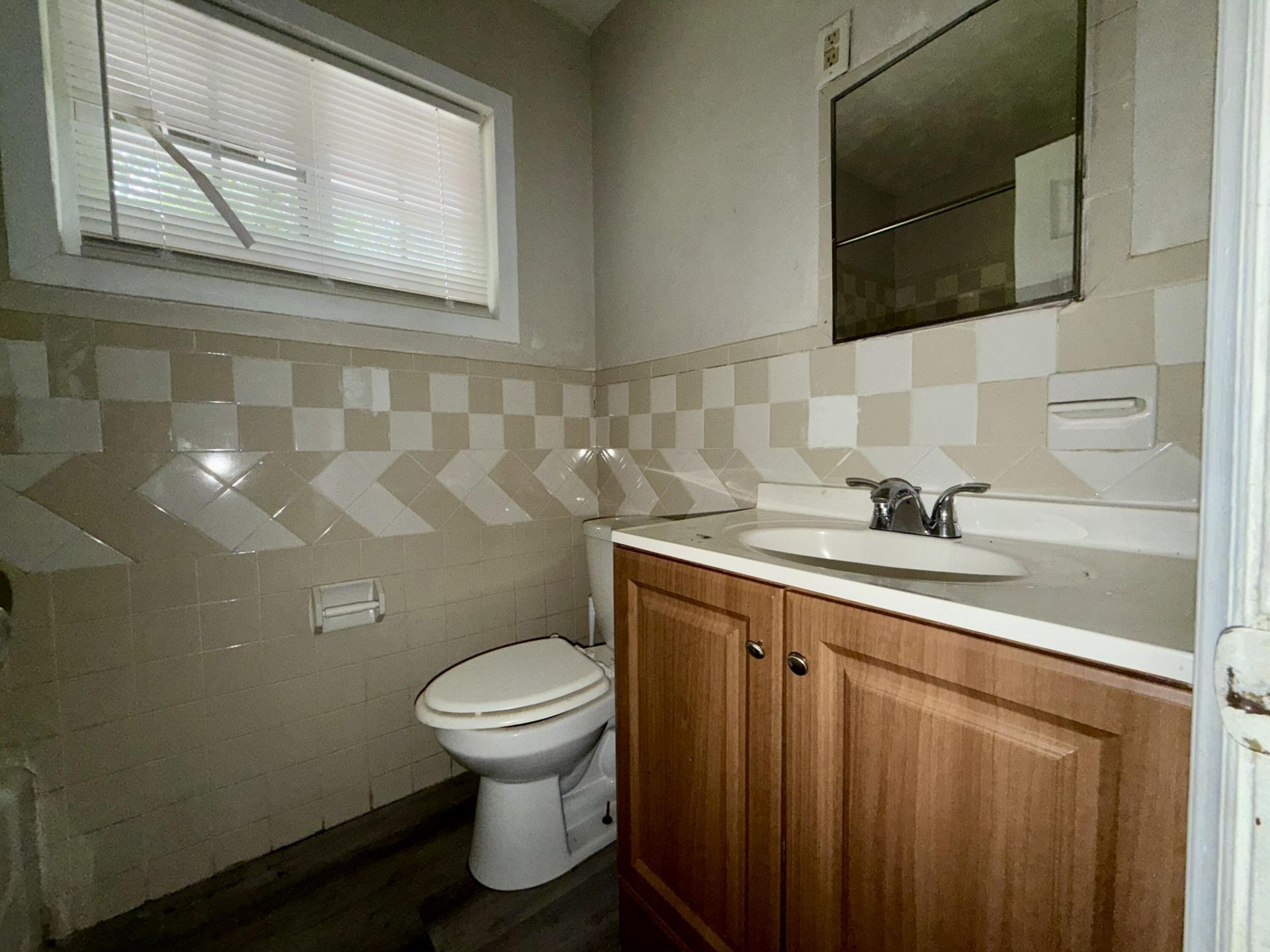 3917 Hilda Street Photo 5