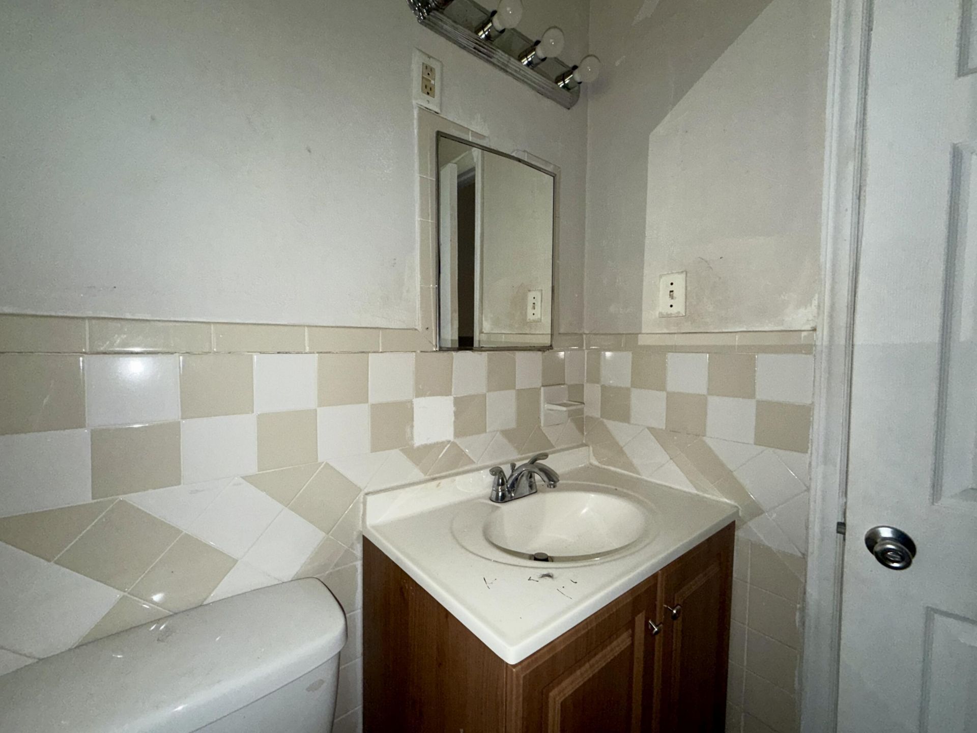 3917 Hilda Street Photo 7