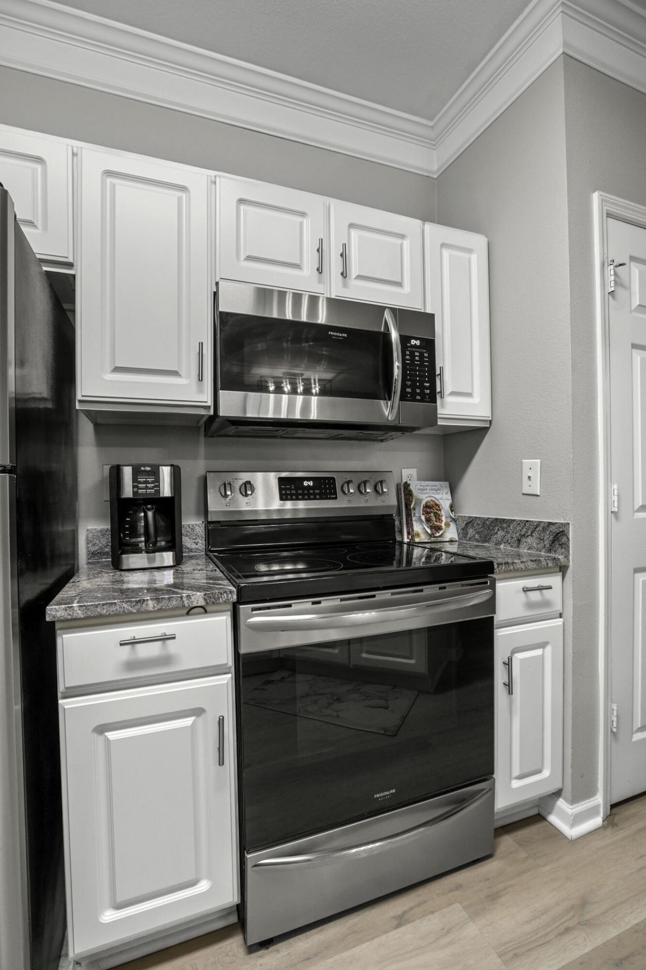 1445 Cambridge Lakes Drive Photo 4