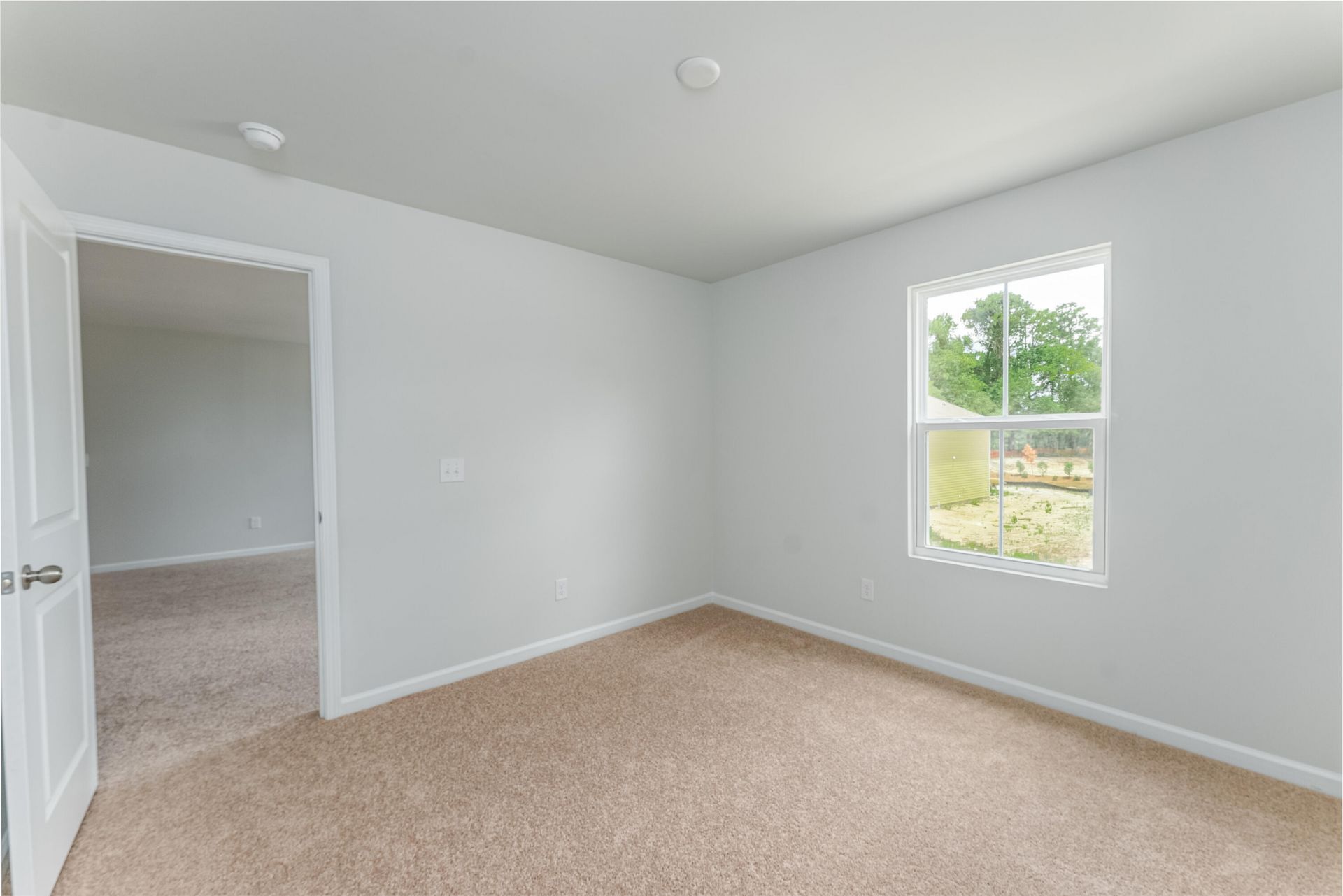806 Meadowbrook Lane Photo 10