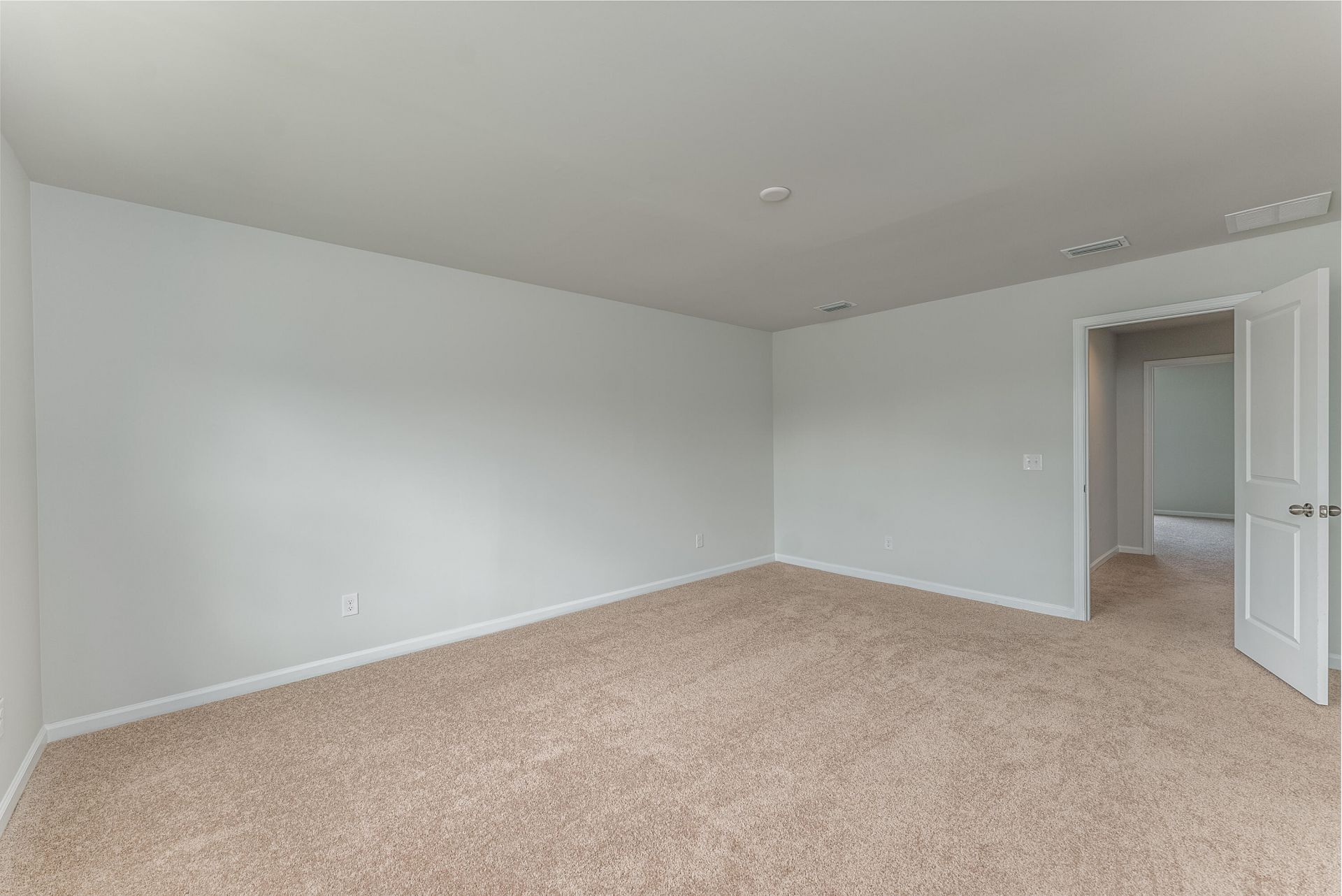 806 Meadowbrook Lane Photo 12