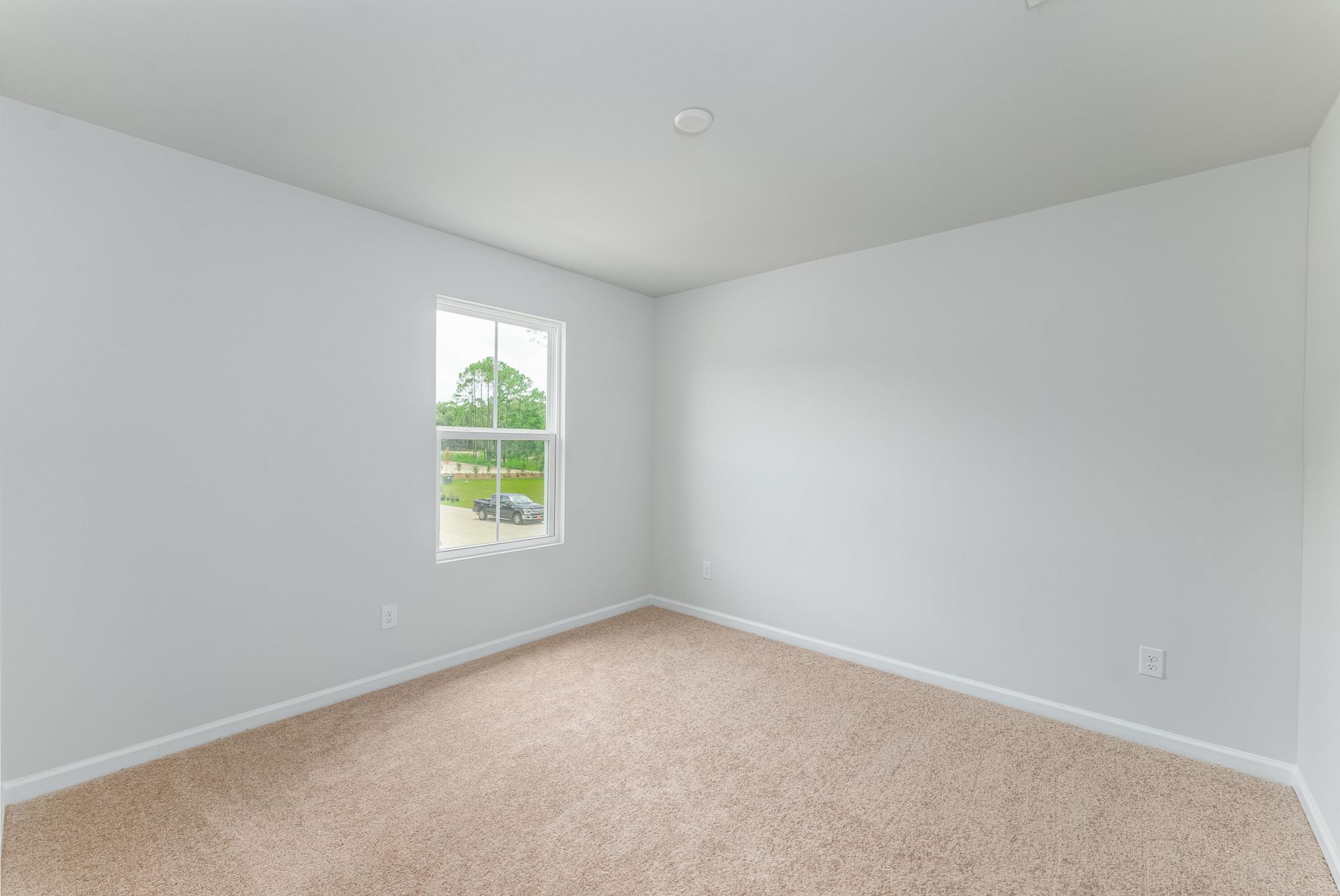 806 Meadowbrook Lane Photo 9