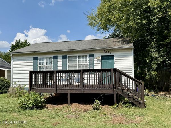 2327 Grove St, Maryville, TN 37804