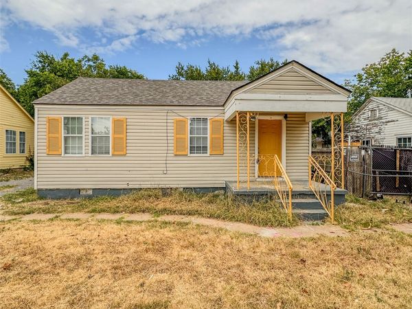 1507 SW D Avenue , Lawton, OK 73501
