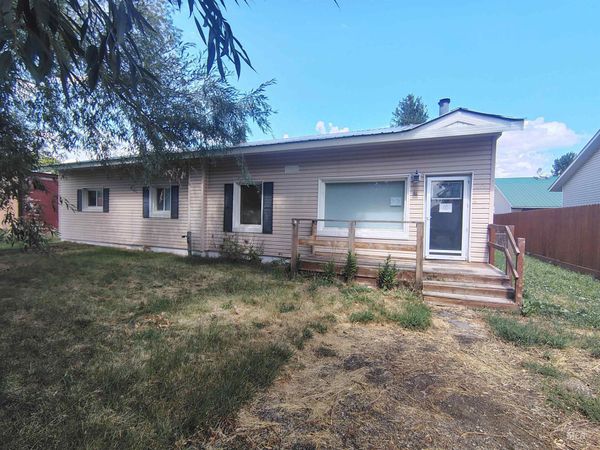 61 Cherry St, Ashton, ID 83420