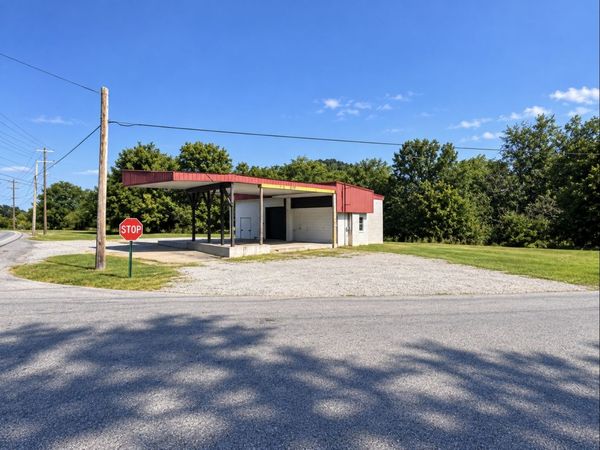 425 Cookeville Hwy, Elmwood, TN 38560