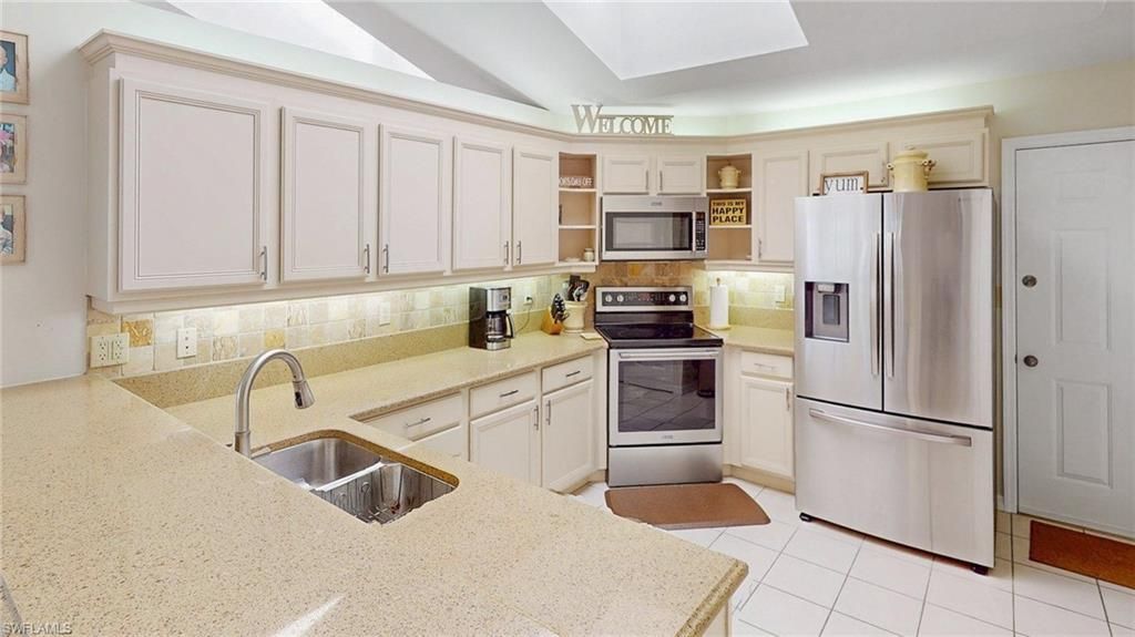 776 Eagle Creek Dr , Unit 303, Naples, FL 34113 Photo