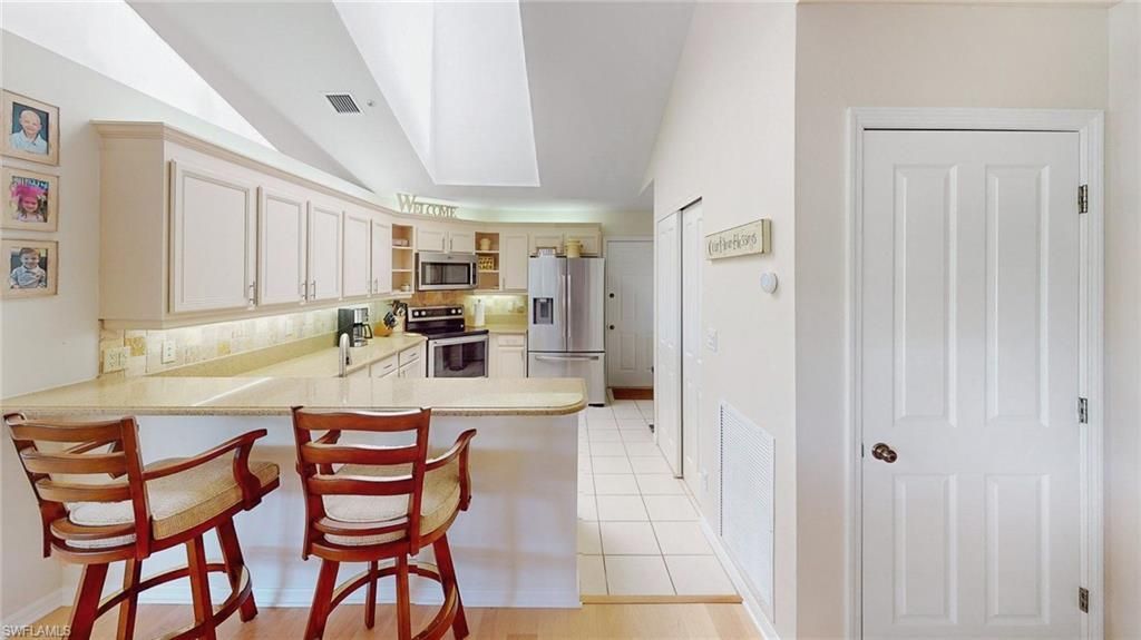 776 Eagle Creek Dr , Unit 303, Naples, FL 34113 Photo