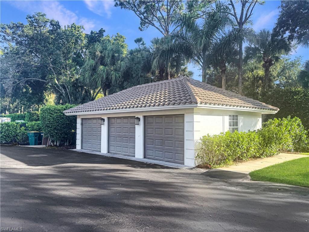 776 Eagle Creek Dr , Unit 303, Naples, FL 34113 Photo