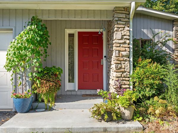 110 Aurora Drive, Asheville, NC 28805