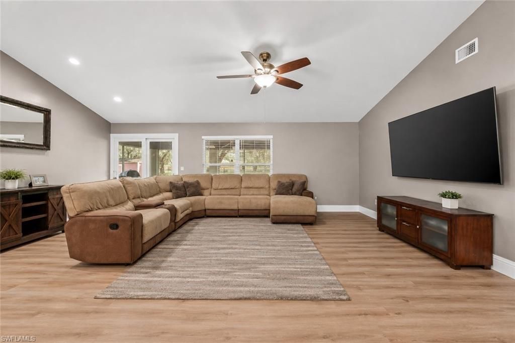 311 S Oak St , Labelle, FL 33935 Photo