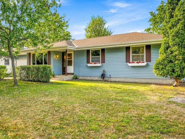 7428 Concerto Curve NE, Fridley, MN 55432