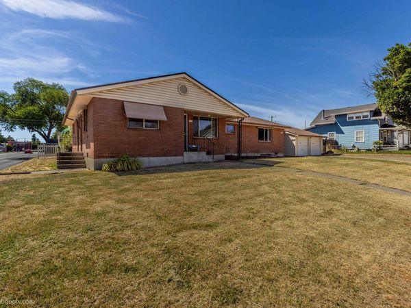4703 N Stevens St, Spokane, WA 99205