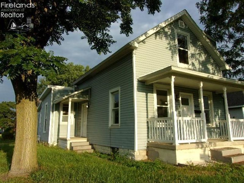 631 S Main Street, Fostoria, OH 44830 Photo 3
