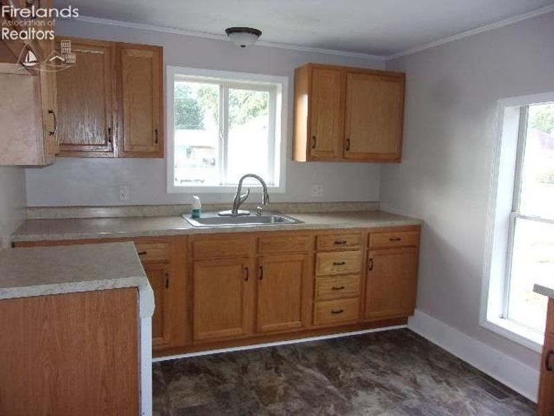 631 S Main Street, Fostoria, OH 44830 Photo 5