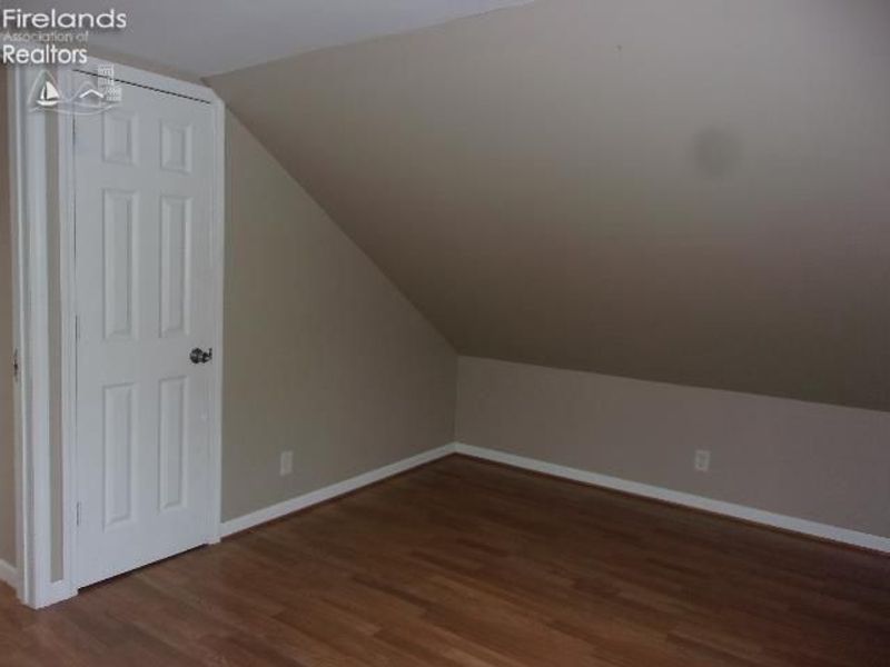 631 S Main Street, Fostoria, OH 44830 Photo 9