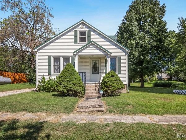 301 Red Oak Avenue , Rosebud, MO 63091