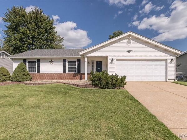 1124 Athena Way, St Peters, MO 63376