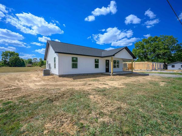 3 Crimson Street , Cave City, AR 72521
