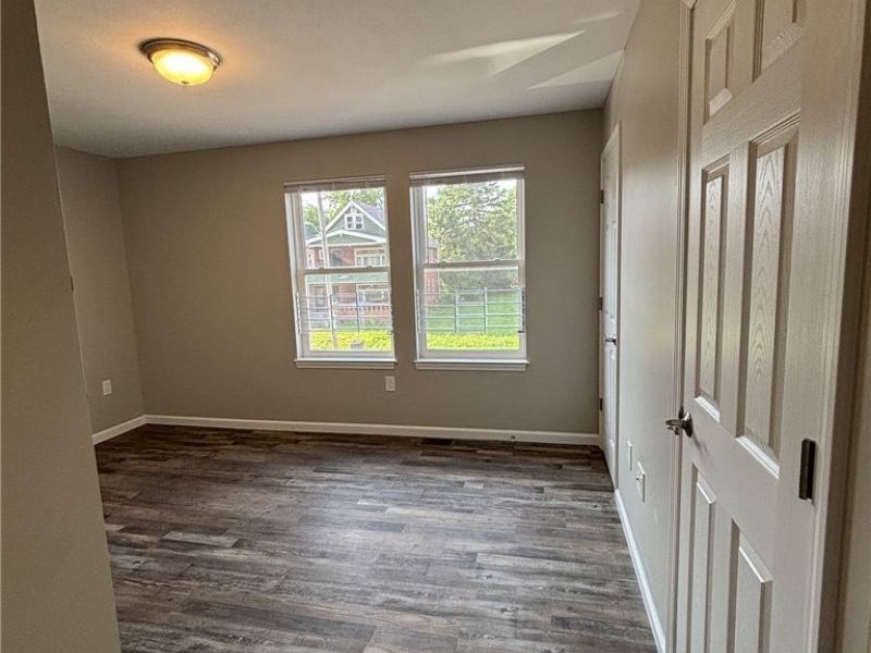 7725 Colgate Avenue, Cleveland, OH 44102 Photo 11