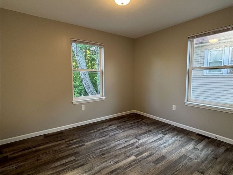 7725 Colgate Avenue, Cleveland, OH 44102 Photo 14