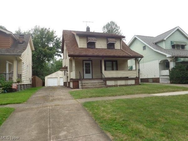 3712 Washington Park Boulevard, Newburgh Heights, OH 44105
