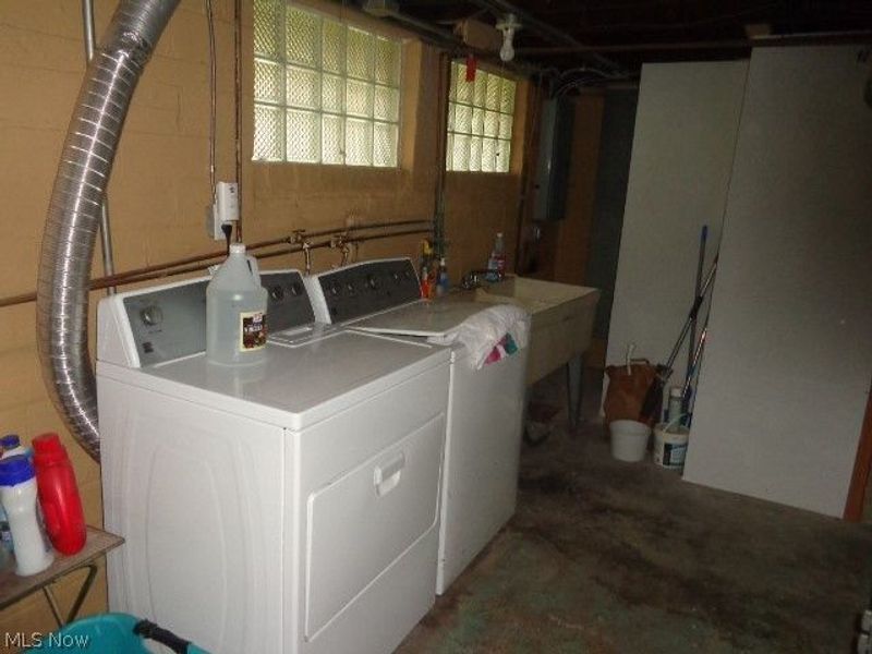 3712 Washington Park Boulevard, Newburgh Heights, OH 44105 Photo 24