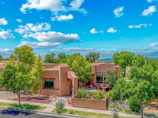 37 Sobradora Drive , Santa Fe, NM 87508