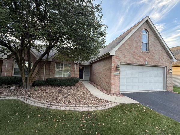10000 Wildwood Lane, Highland, IN 46322