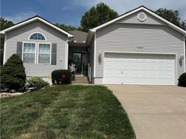 5205 Primrose Court, Blue Springs, MO 64015