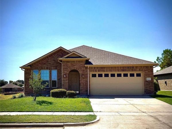9251 Water Oak Drive, Arlington, TX 76002