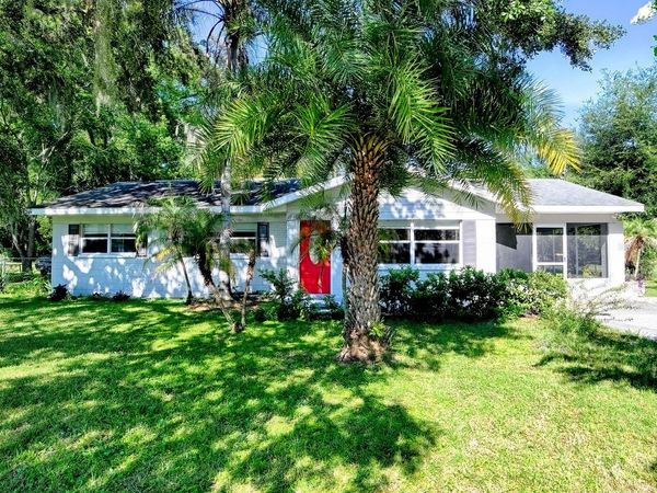 1361 PETERS DRIVE , LEESBURG, FL 34748