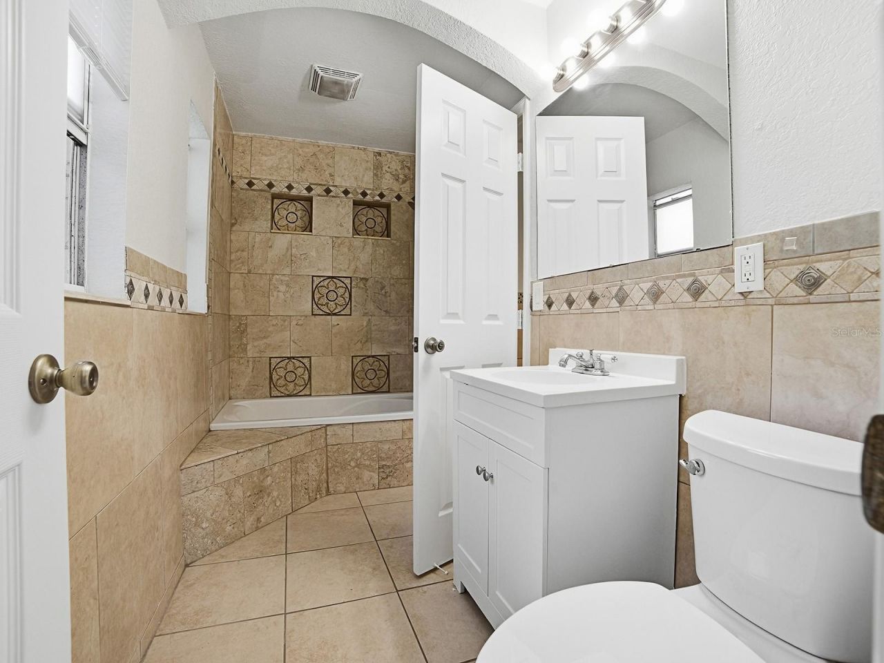 1361 Peters Drive, Leesburg, FL 34748 Photo