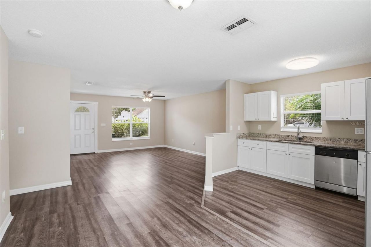 5331 5th Street , Zephyrhills, FL 33542 Photo