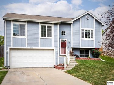 7382 N 77th Street, Omaha, NE 68122